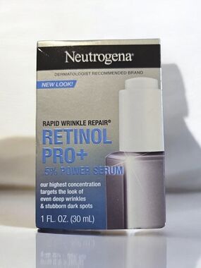 Neutrogena Retinol Pro+ 0.5% Power Serum - 1 FL OZ